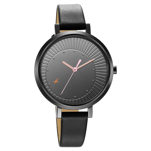 Fastrack Style Up Black Dial Leather Strap Watch for Girls NS6230NL02