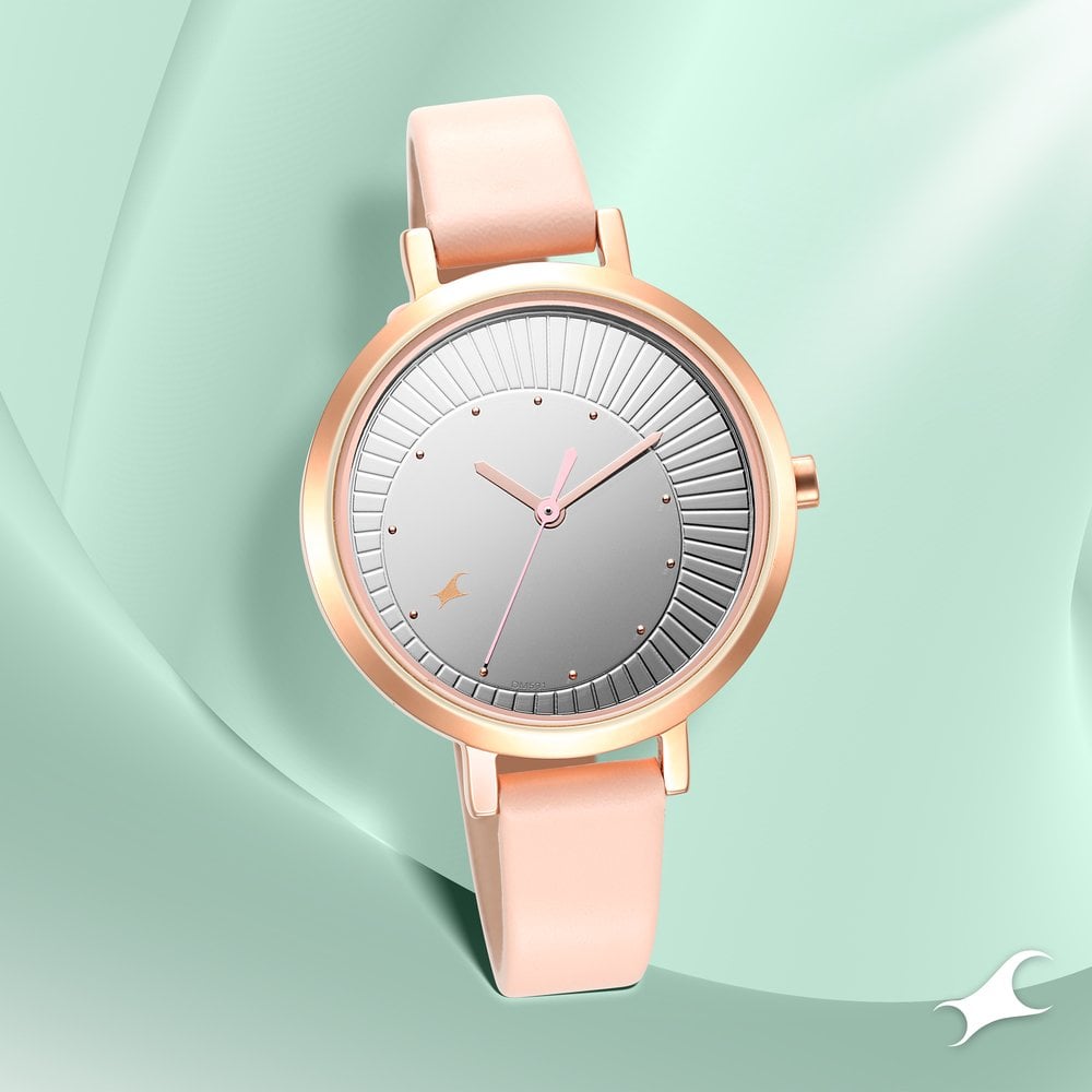 Fastrack Style Up Silver Dial Leather Strap Watch for Girls NR6230WL02