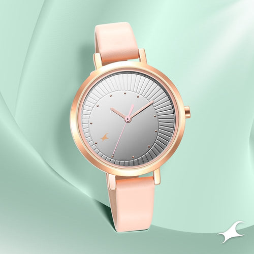 Fastrack Style Up Silver Dial Leather Strap Watch for Girls NR6230WL02