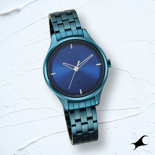 Fastrack Stunners Quartz Analog Blue Dial Metal Strap Watch for Girls NS6248QM01