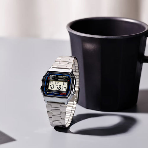 Vintage Unisex Quartz Black Dial Digital Stainless Steel Watch D011