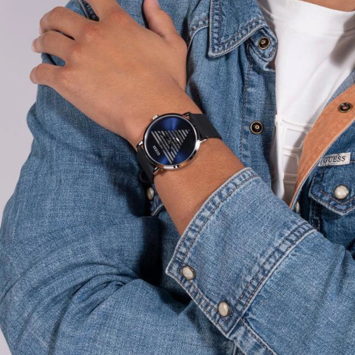 Idol Men Quartz Blue Dial Analog Silicone Watch GW0503G2
