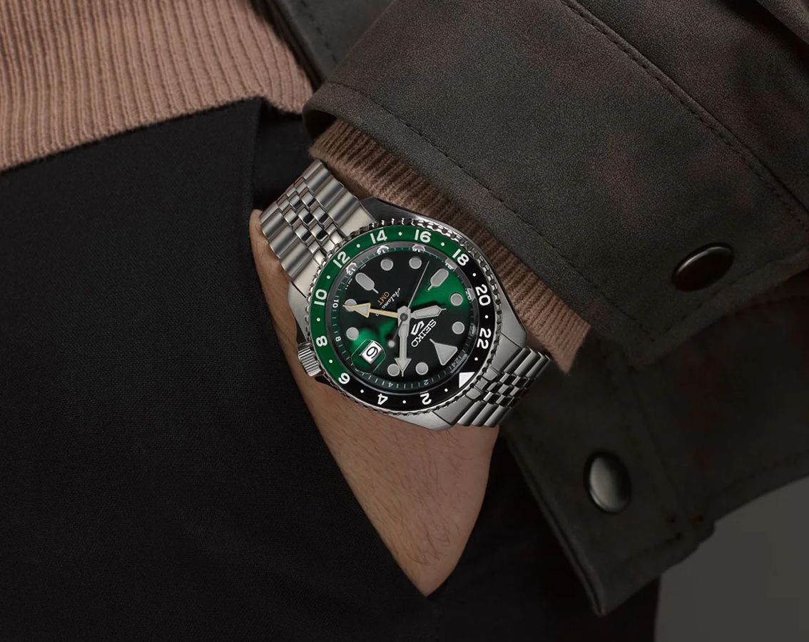 Seiko  5 Sports Men Automatic Green Dial Analog Stainless Steel Watch SSK035K1